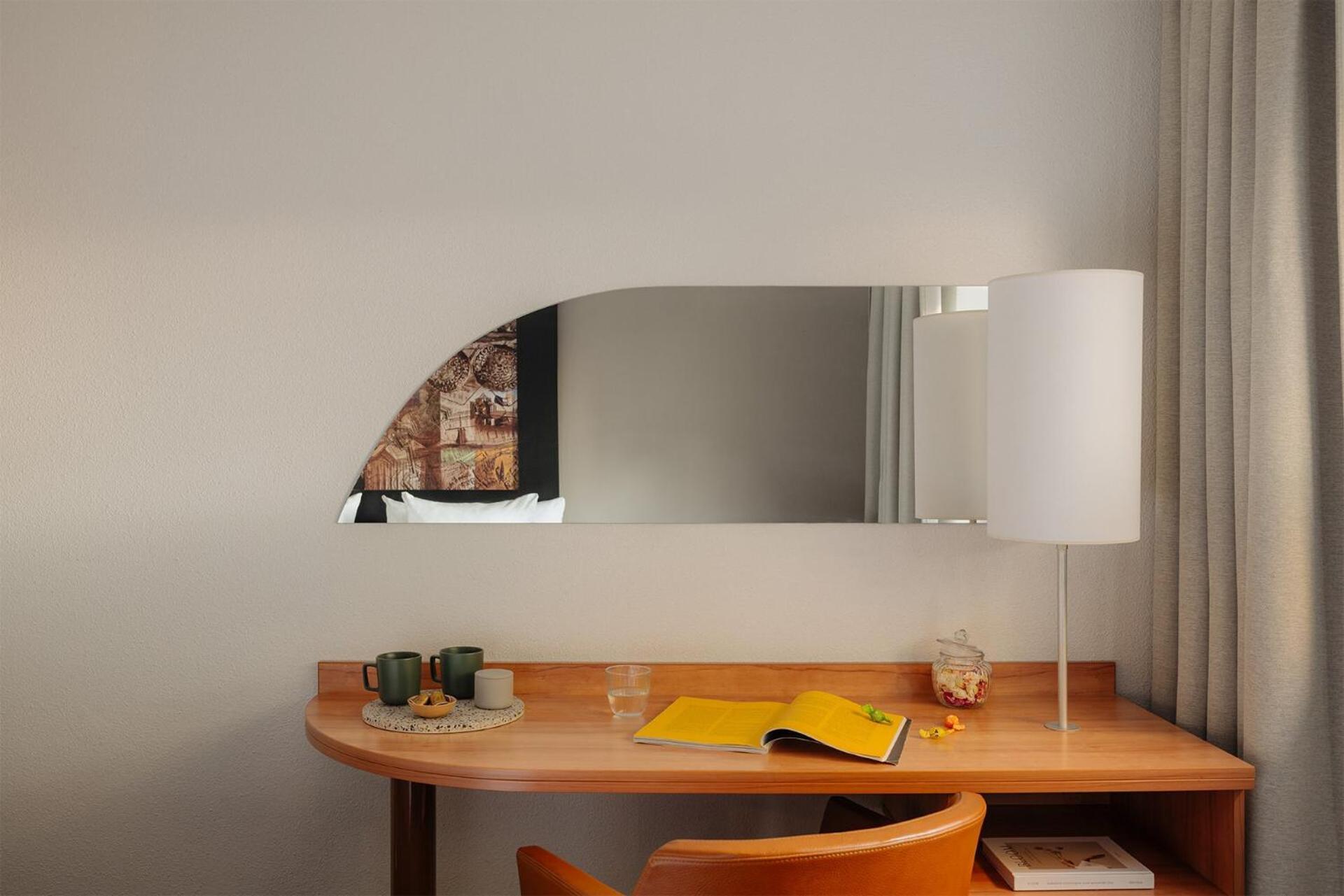 Leonardo Center 3*